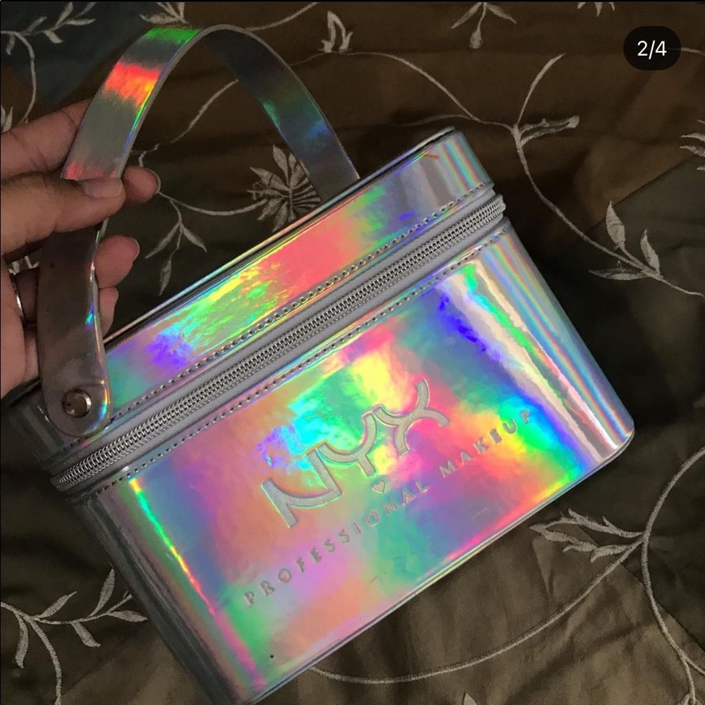 Holographic make up box